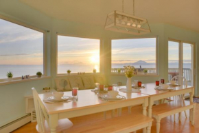 Oceanfront Kenai Villa with Fireplace and Deck